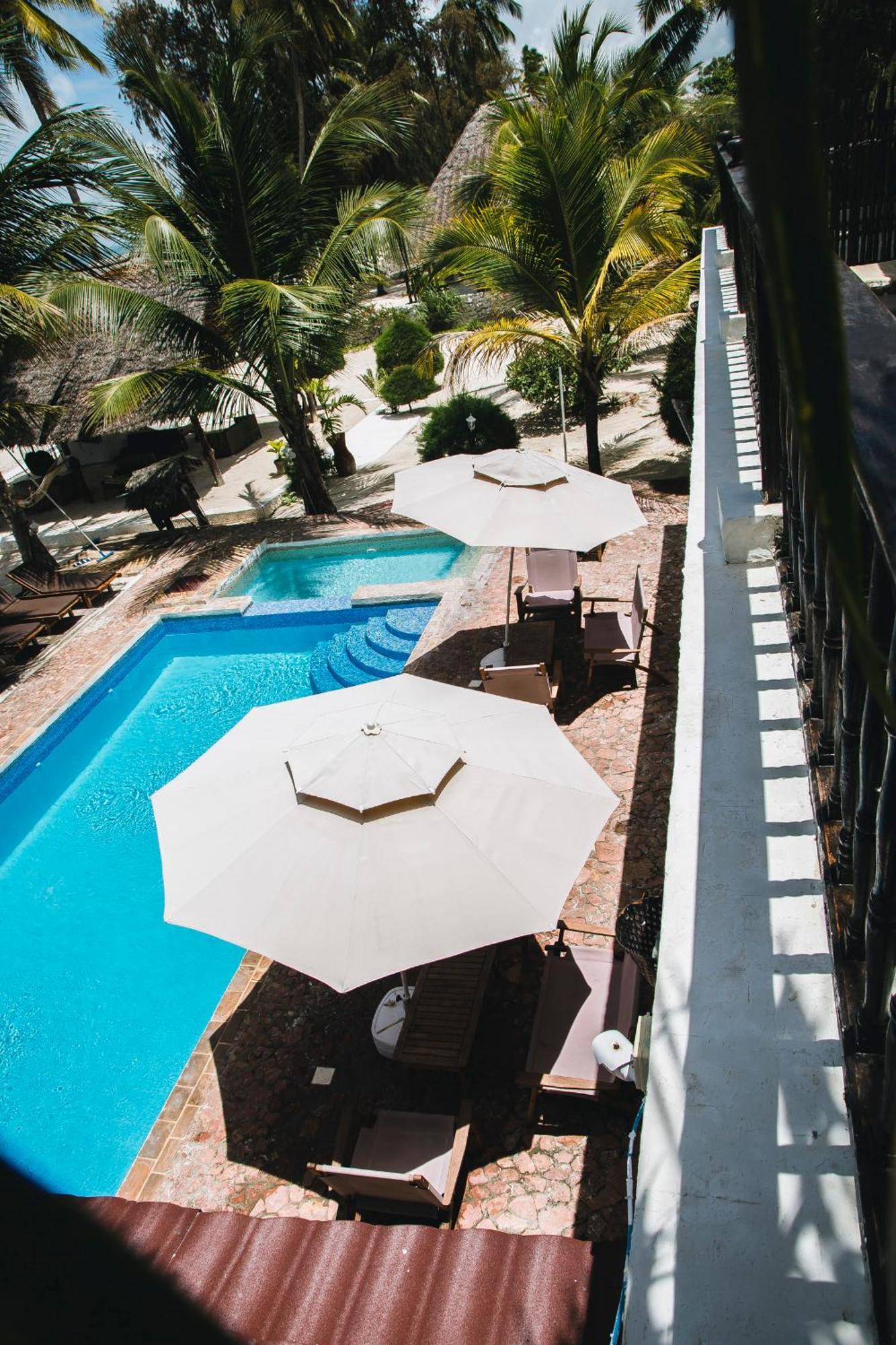 Moonshine Uroa Boutique Hotel Esterno foto