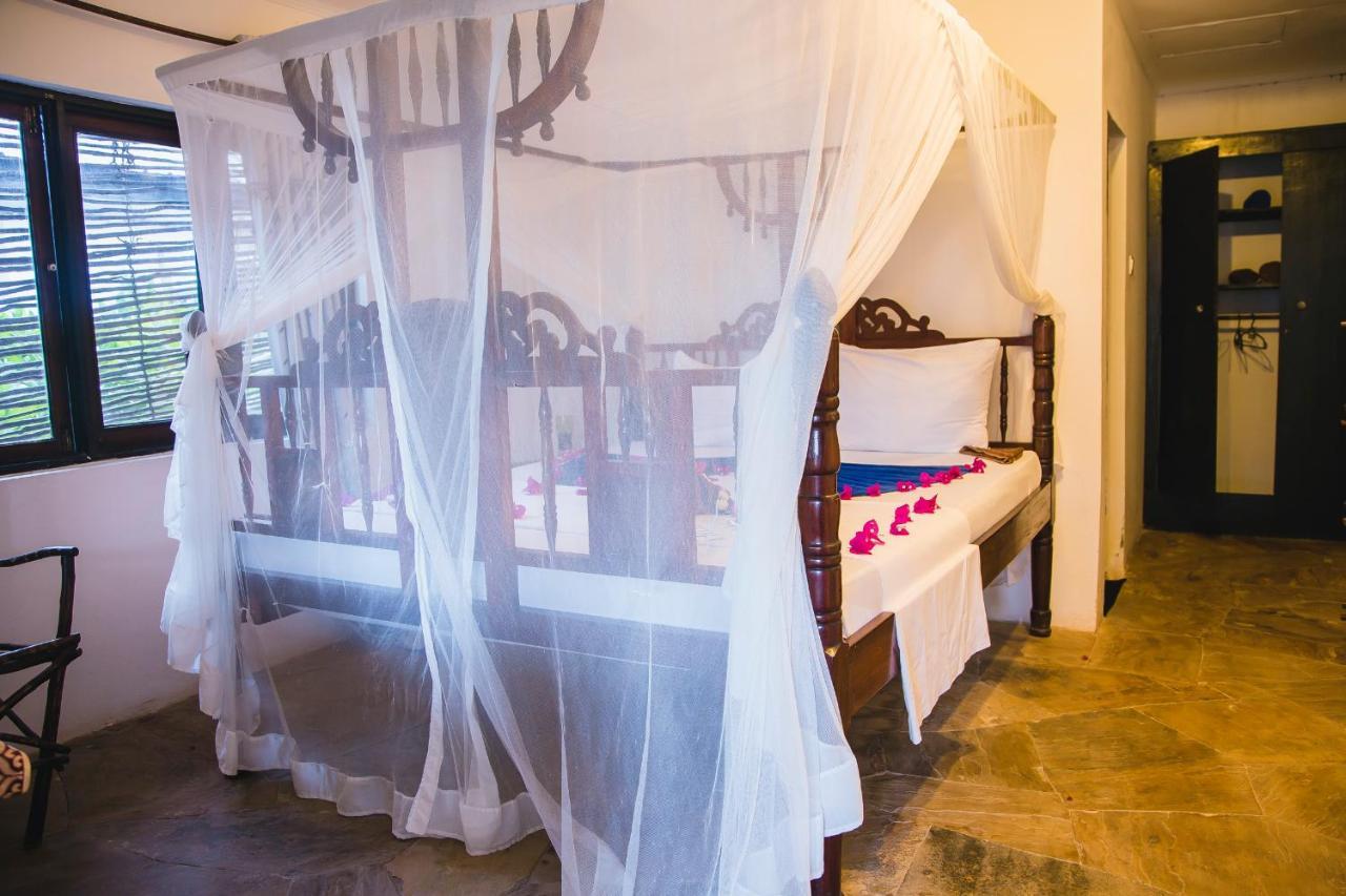 Moonshine Uroa Boutique Hotel Esterno foto