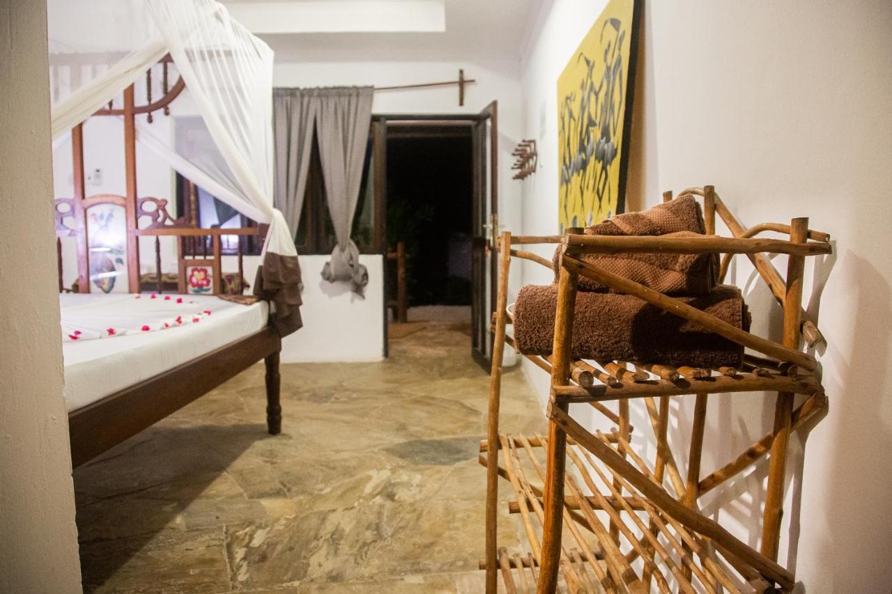 Moonshine Uroa Boutique Hotel Esterno foto