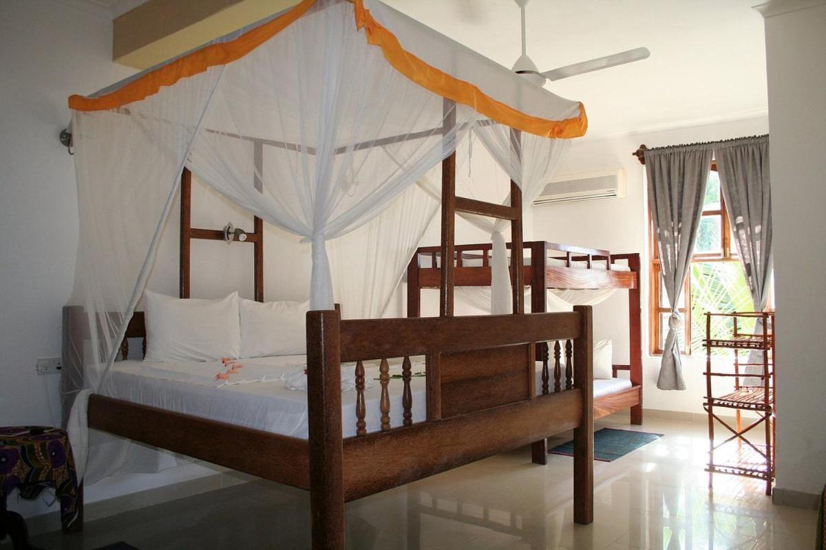 Moonshine Uroa Boutique Hotel Esterno foto